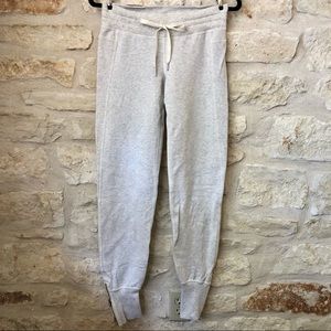 lululemon Scuba Sweatpants - size 4